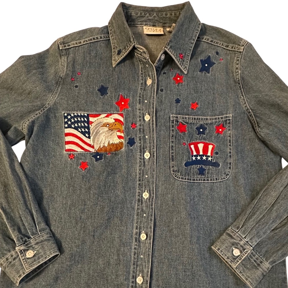 Denim Shirt Women M USA Blue Excellent Americana Eagle Flag Embroidered July 4th